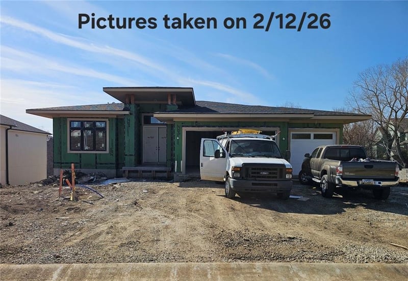 23955 113th Ter, Olathe, KS 66061