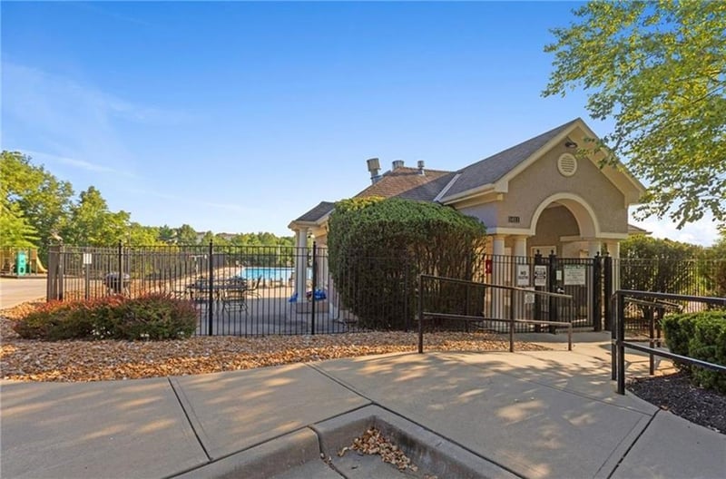 1416 NW 59th St, Kansas City, MO 64118