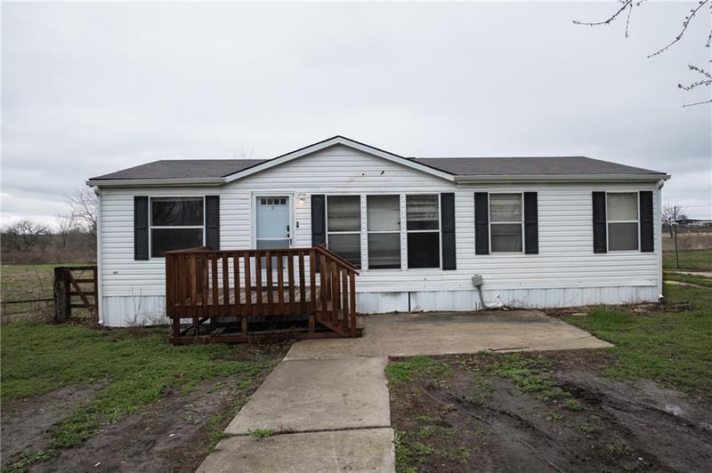 1 575th Rd, Warrensburg, MO 64093