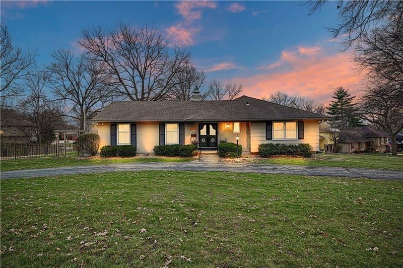 11521 Minor Dr, Kansas City, MO 64114