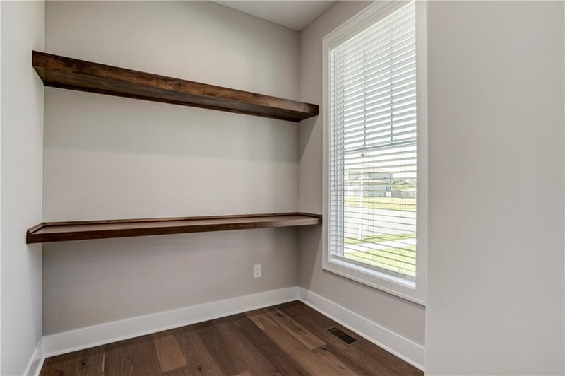 16949 Brentwood St, Olathe, KS 66062