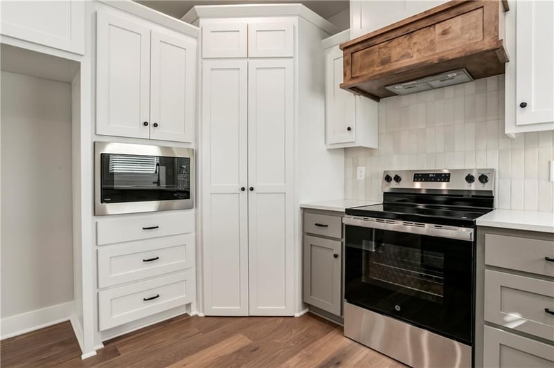 16949 Brentwood St, Olathe, KS 66062