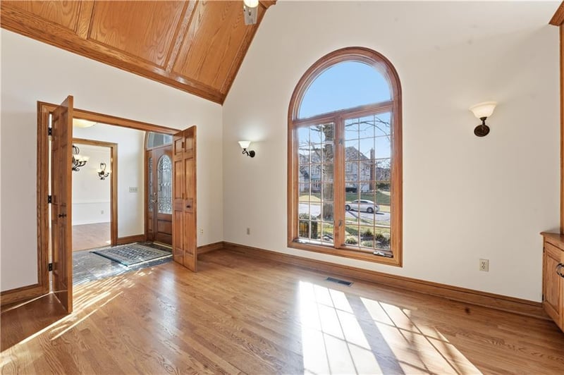 13841 Hadley St, Overland Park, KS 66223