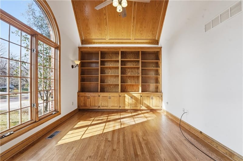 13841 Hadley St, Overland Park, KS 66223