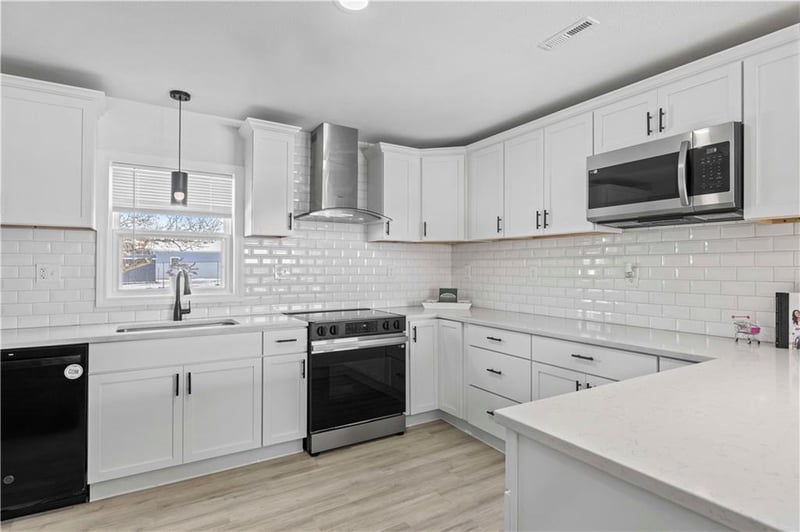 3121 47th St, Kansas City, KS 66106