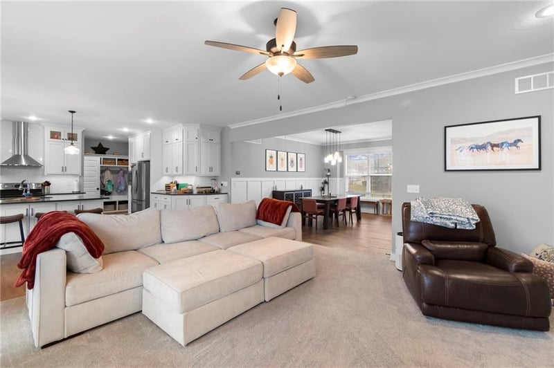 8820 94th St, Kansas City, MO 64157