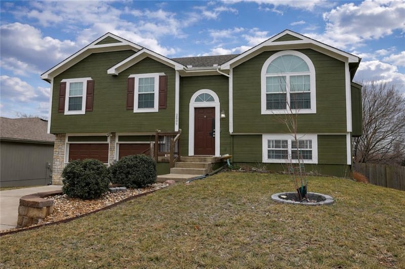 2609 69th Pl, Kansas City, MO 64151