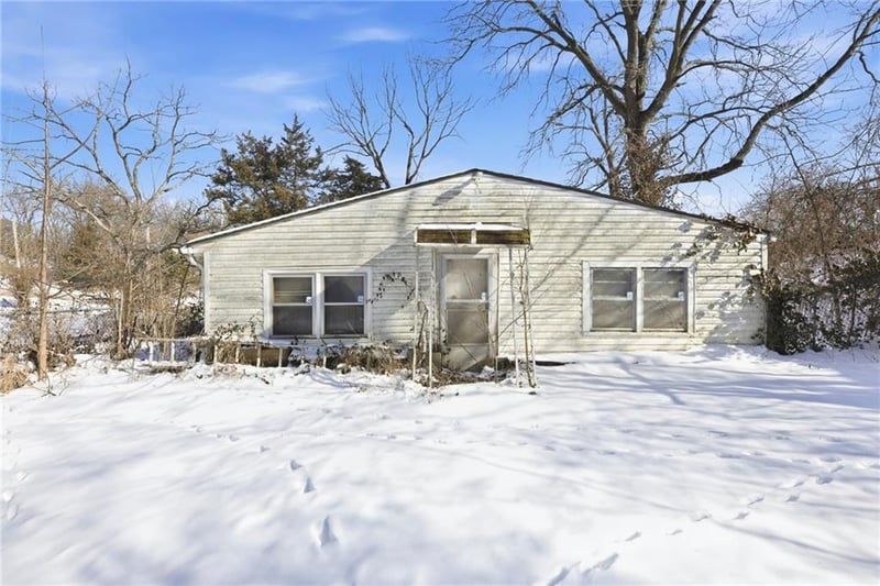 3200 N 42nd Ter, Kansas City, KS 66104