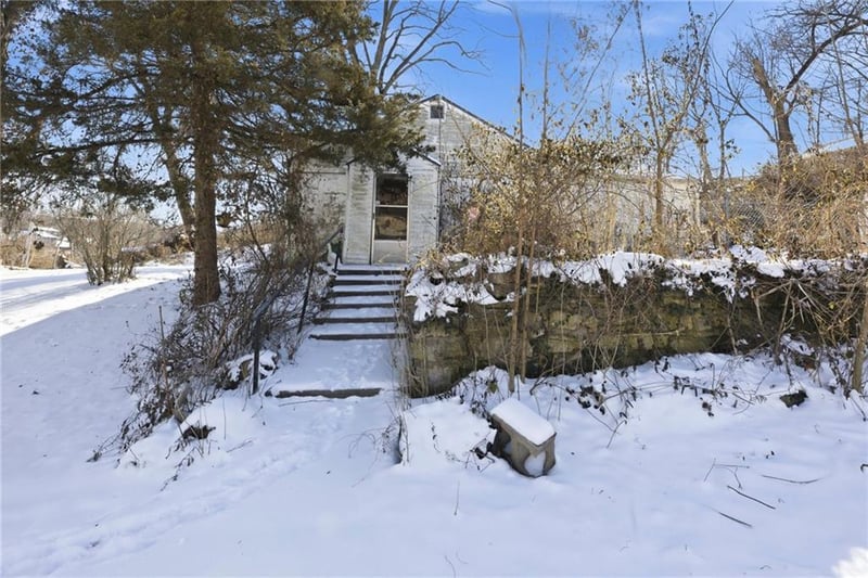 3200 N 42nd Ter, Kansas City, KS 66104