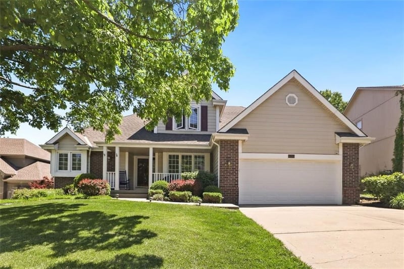 7245 Myrtle Ave, Gladstone, MO 64119