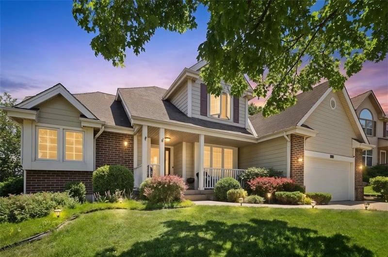 7245 Myrtle Ave, Gladstone, MO 64119