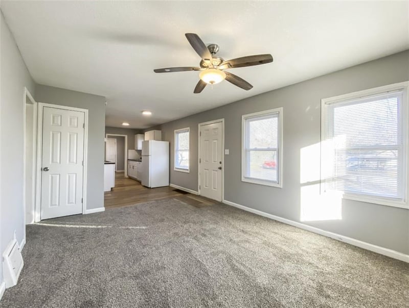 11426 Applewood Dr, Kansas City, MO 64134