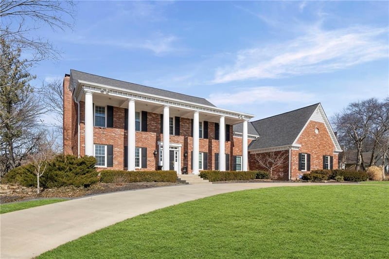 4600 W 126th St, Leawood, KS 66209