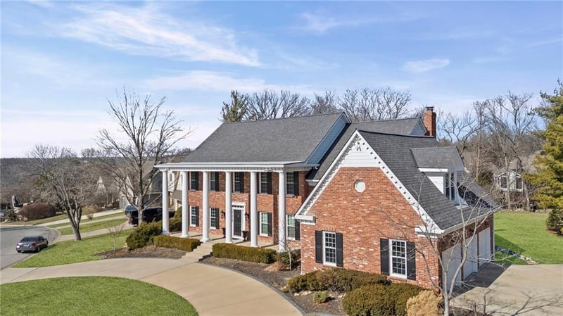4600 W 126th St, Leawood, KS 66209