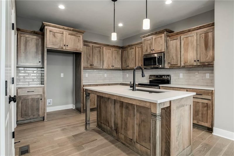 16849 164th Ter, Olathe, KS 66062