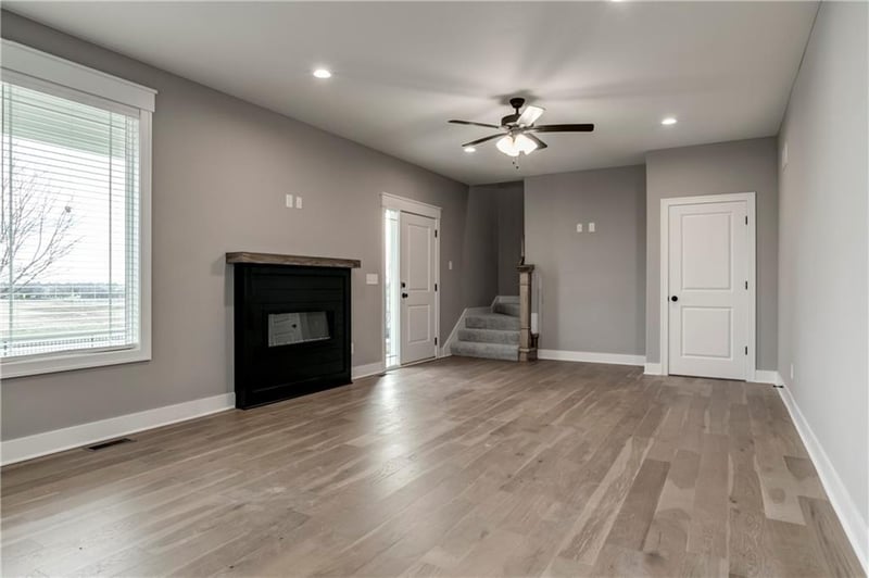 16849 164th Ter, Olathe, KS 66062