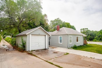 2660 Armstrong Ave, Kansas City, KS 66102