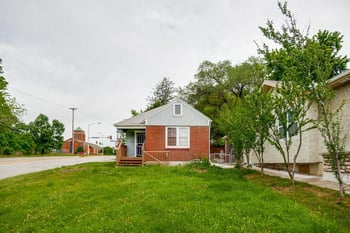 2660 Armstrong Ave, Kansas City, KS 66102