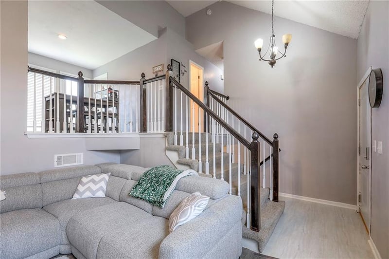 10624 Wallace Ave, Kansas City, MO 64157