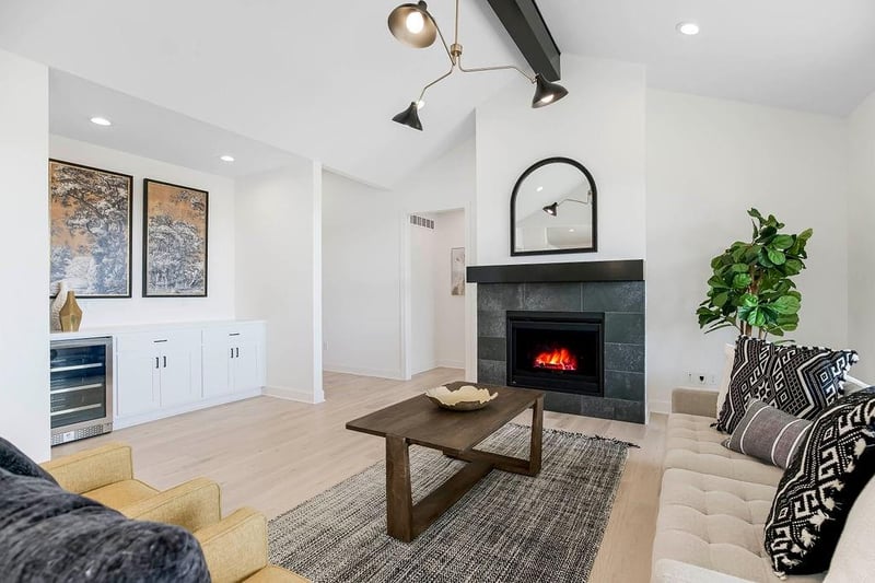 4013 158th Pl, Overland Park, KS 66224