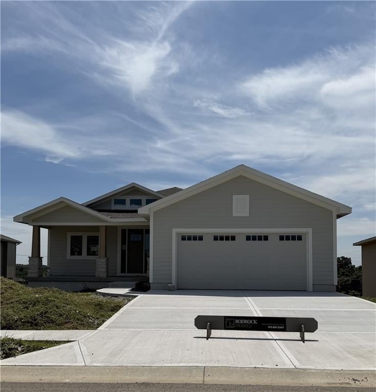 4013 158th Pl, Overland Park, KS 66224
