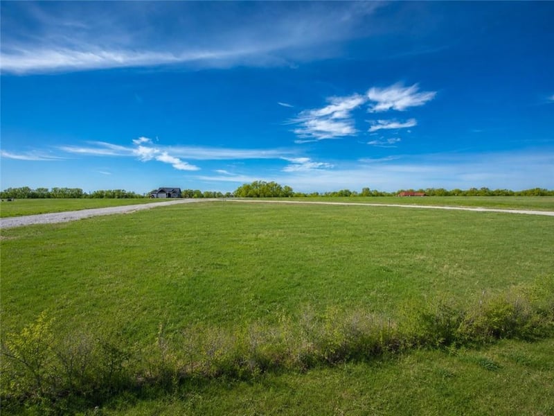 22805 Bethel Rd, Pleasant Hill, MO 64080