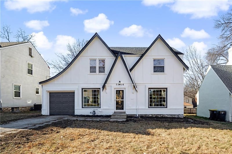 7316 Charlotte St, Kansas City, MO 64131