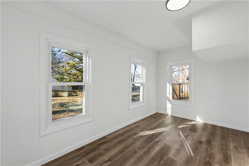 7316 Charlotte St, Kansas City, MO 64131