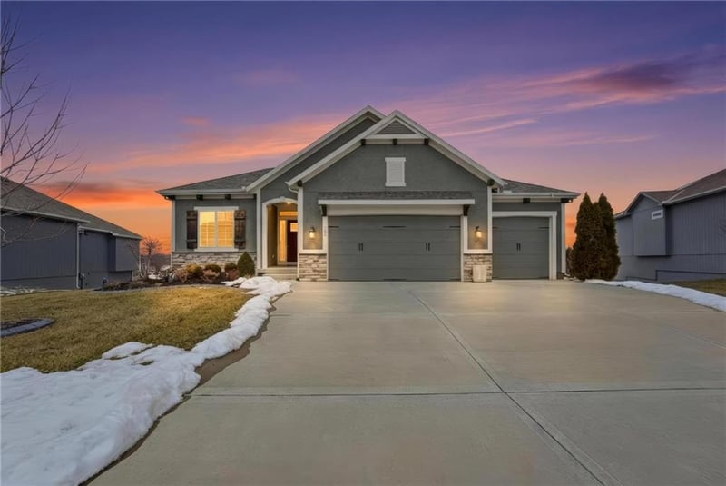 109 Riley St, Blue Springs, MO 64064