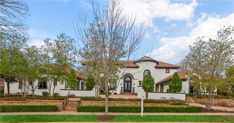 3423 W 138th St, Leawood, KS 66224