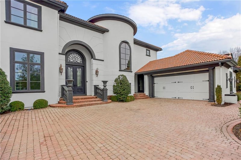 3423 W 138th St, Leawood, KS 66224