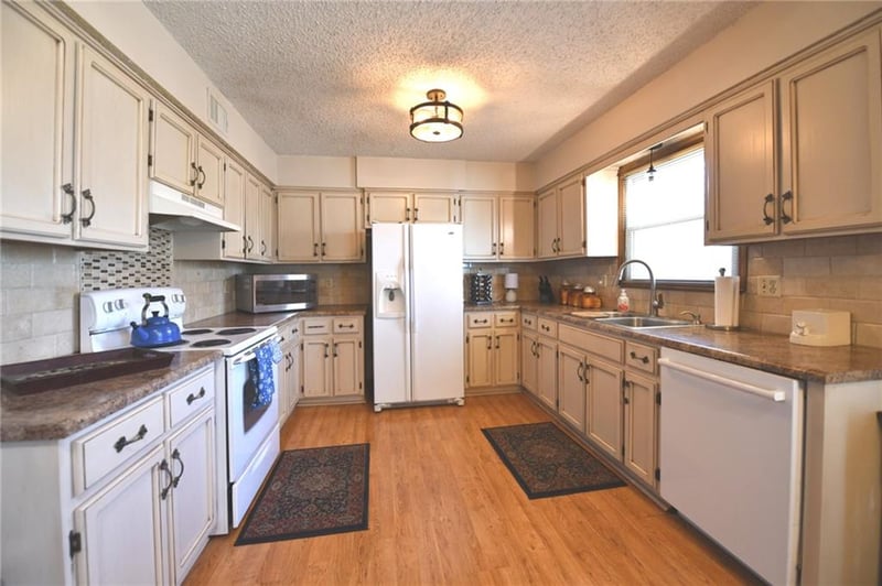 822 57th Ter, Kansas City, KS 66106