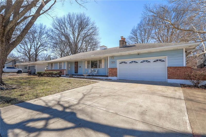 8428 James A Reed Rd, Raytown, MO 64138