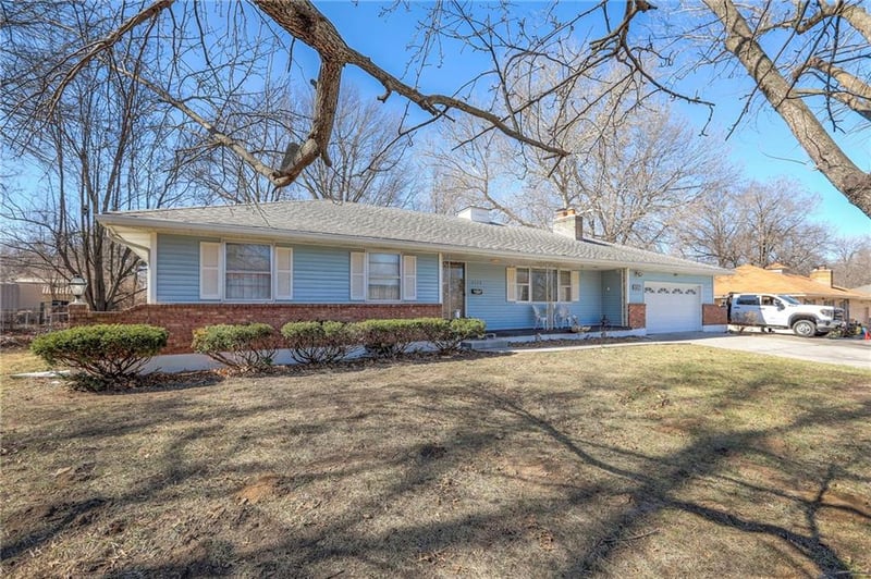 8428 James A Reed Rd, Raytown, MO 64138