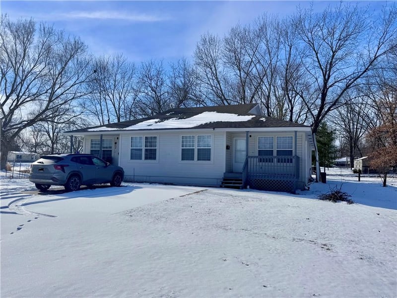 206 Elm St, Holden, MO 64040