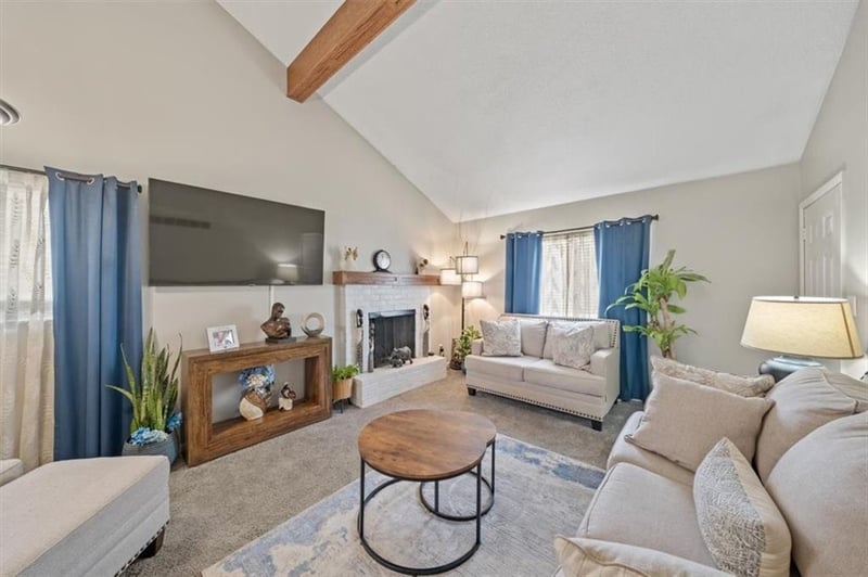 E 97th St, Kansas City, MO 64131