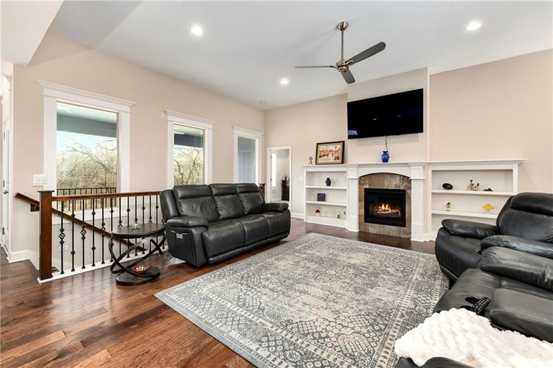 4925 Tallgrass St, Leavenworth, KS 66048