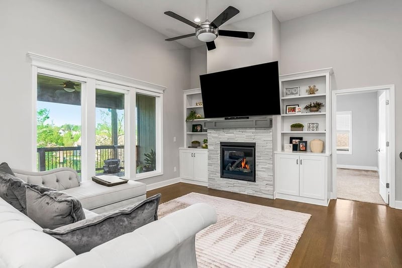 9831 Promenade Dr, Parkville, MO 64152