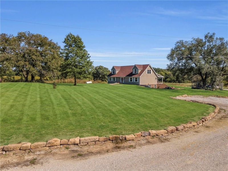 15540 Cr 311 Rd, Hale, MO 64643