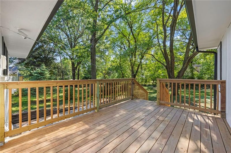 7019 69th Ter, Overland Park, KS 66204