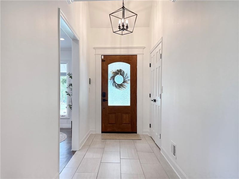4210 Lake Dr, Lee's Summit, MO 64064