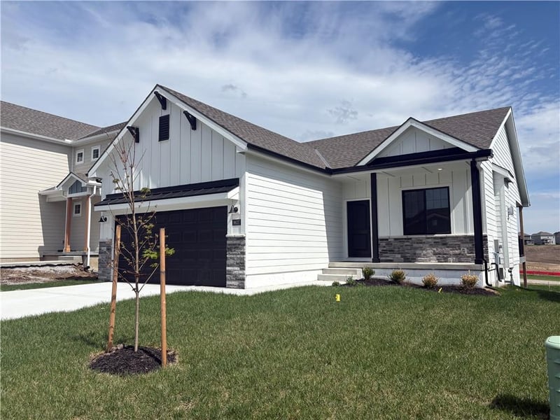 9637 Colrain Ave, Kansas City, MO 64154