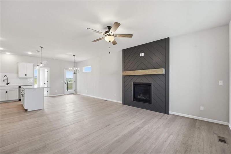 9637 Colrain Ave, Kansas City, MO 64154
