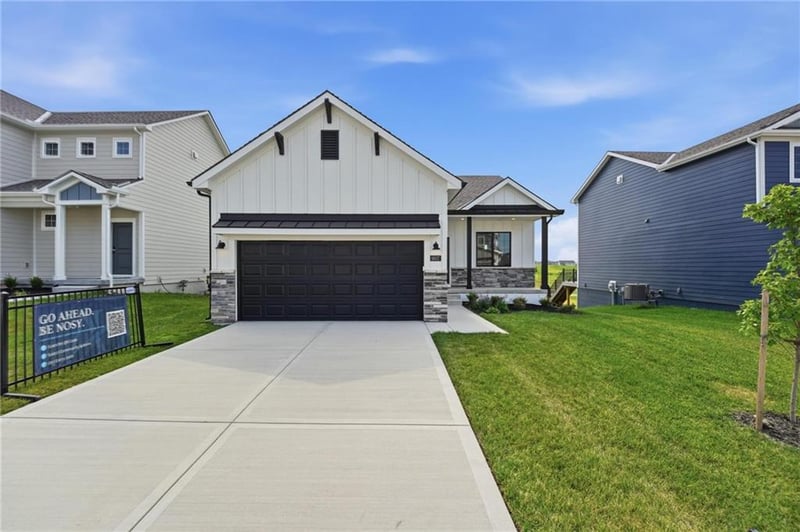 9637 Colrain Ave, Kansas City, MO 64154