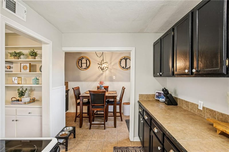 601 84th Ter, Kansas City, MO 64114