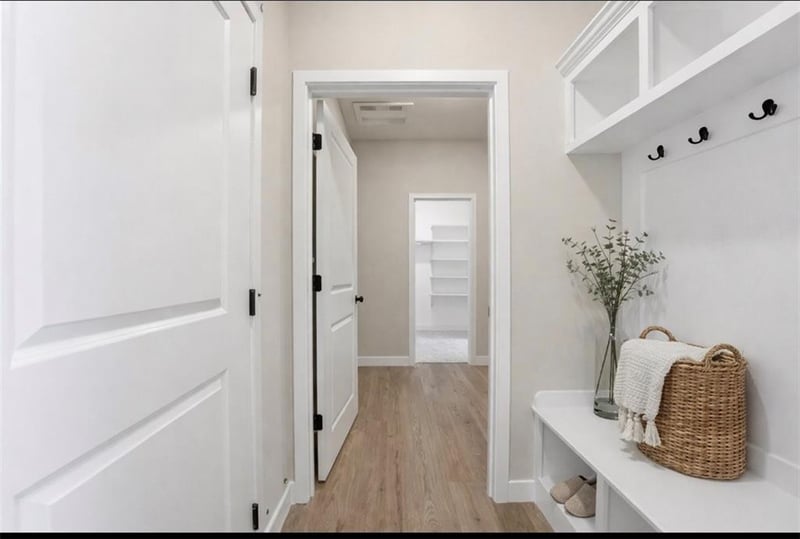 3017 95th Ter, Kansas City, MO 64154