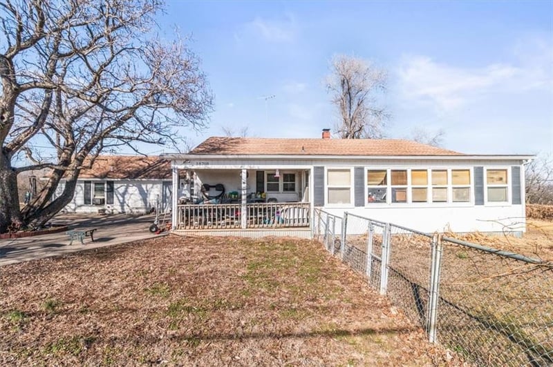 38708 E Hudson Rd, Oak Grove, MO 64075