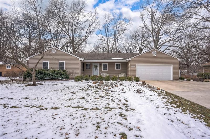 6800 Glenwood St, Overland Park, KS 66204
