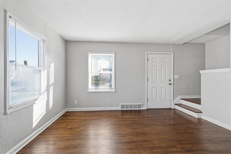 9548 - 9550 Charlotte St, Kansas City, MO 64131