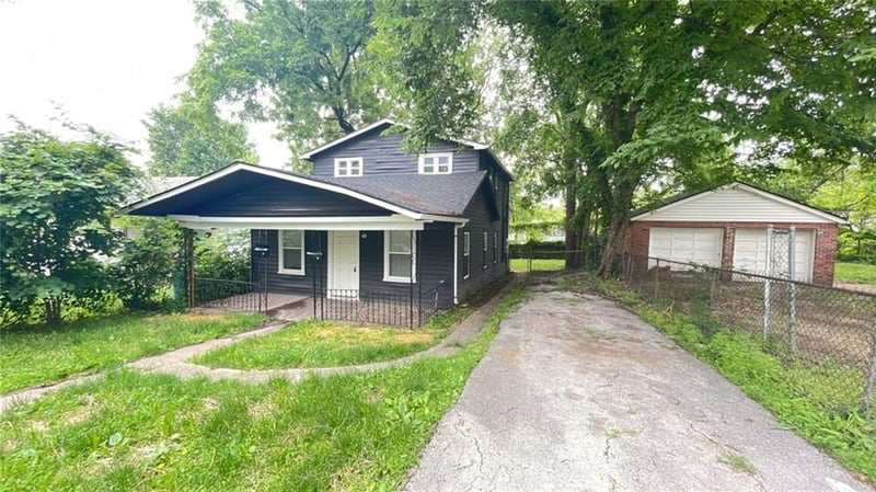 807 Hardy Ave, Independence, MO 64053